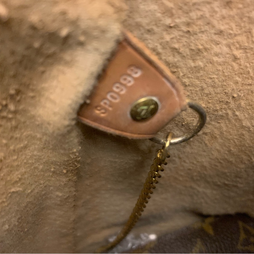 Louis Vuitton  Authentic Monogram GM Bucket Bag - Picture 9 of 14